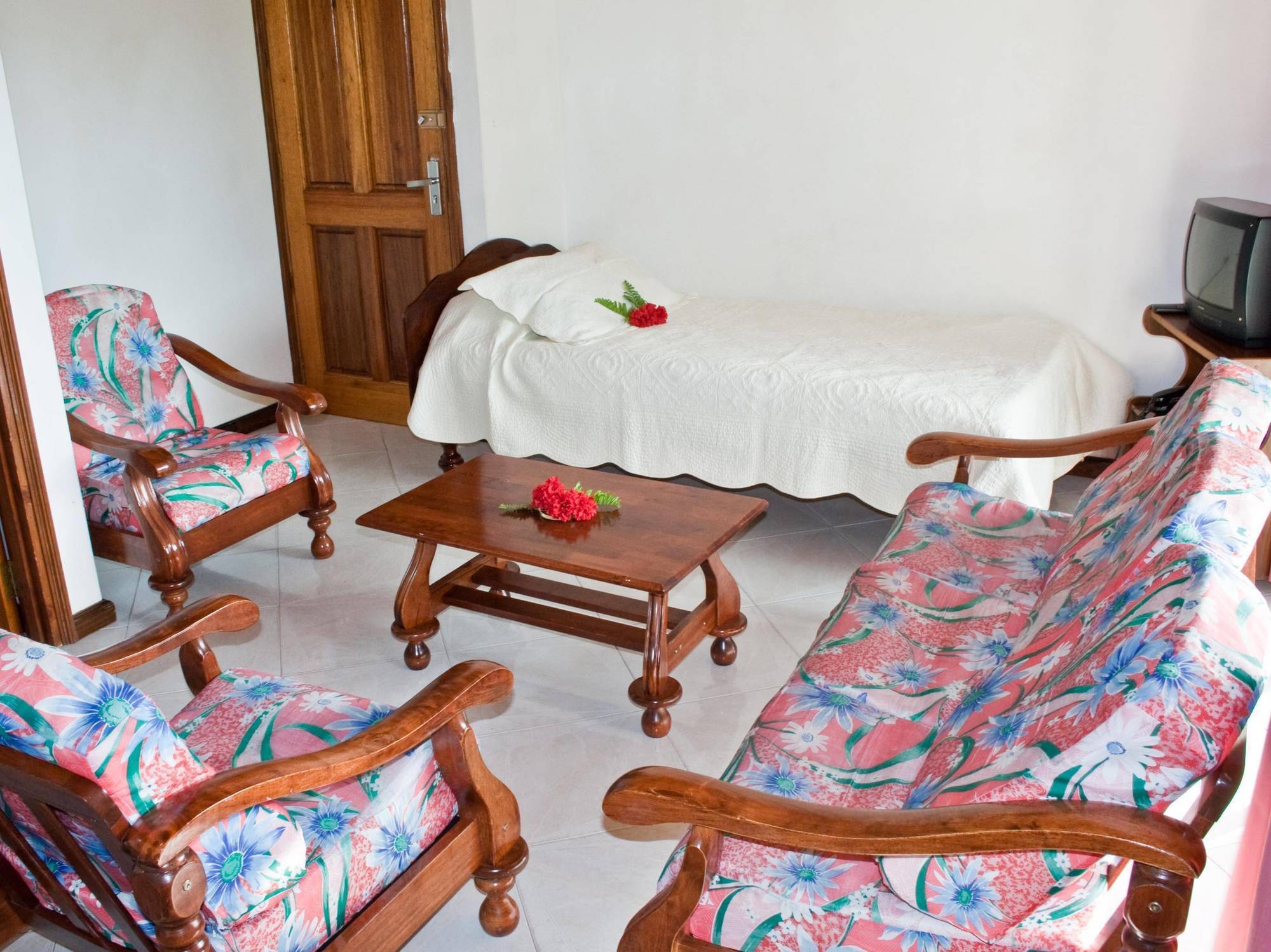 Villa De Roses Beau Vallon  Exteriör bild