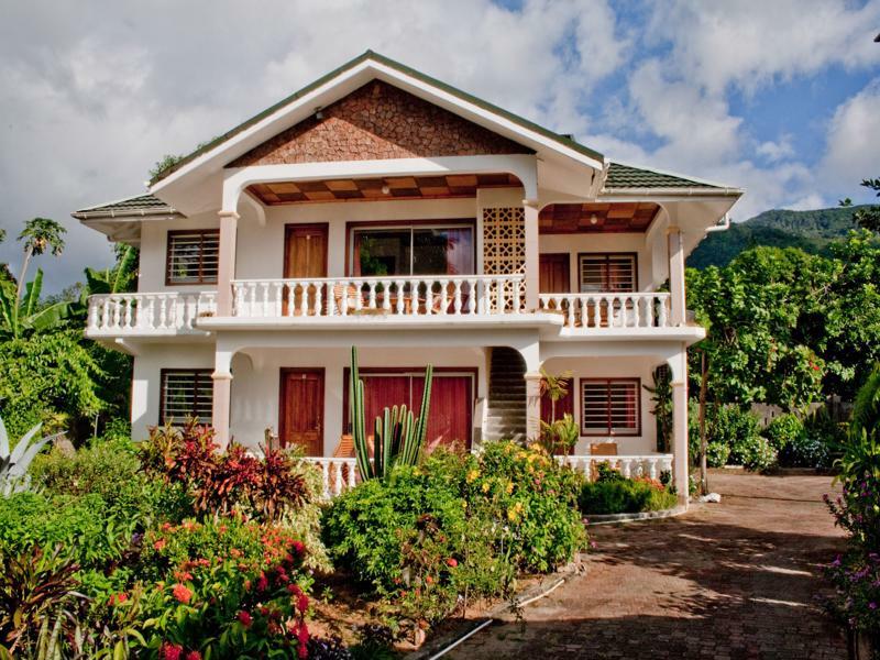 Villa De Roses Beau Vallon  Exteriör bild